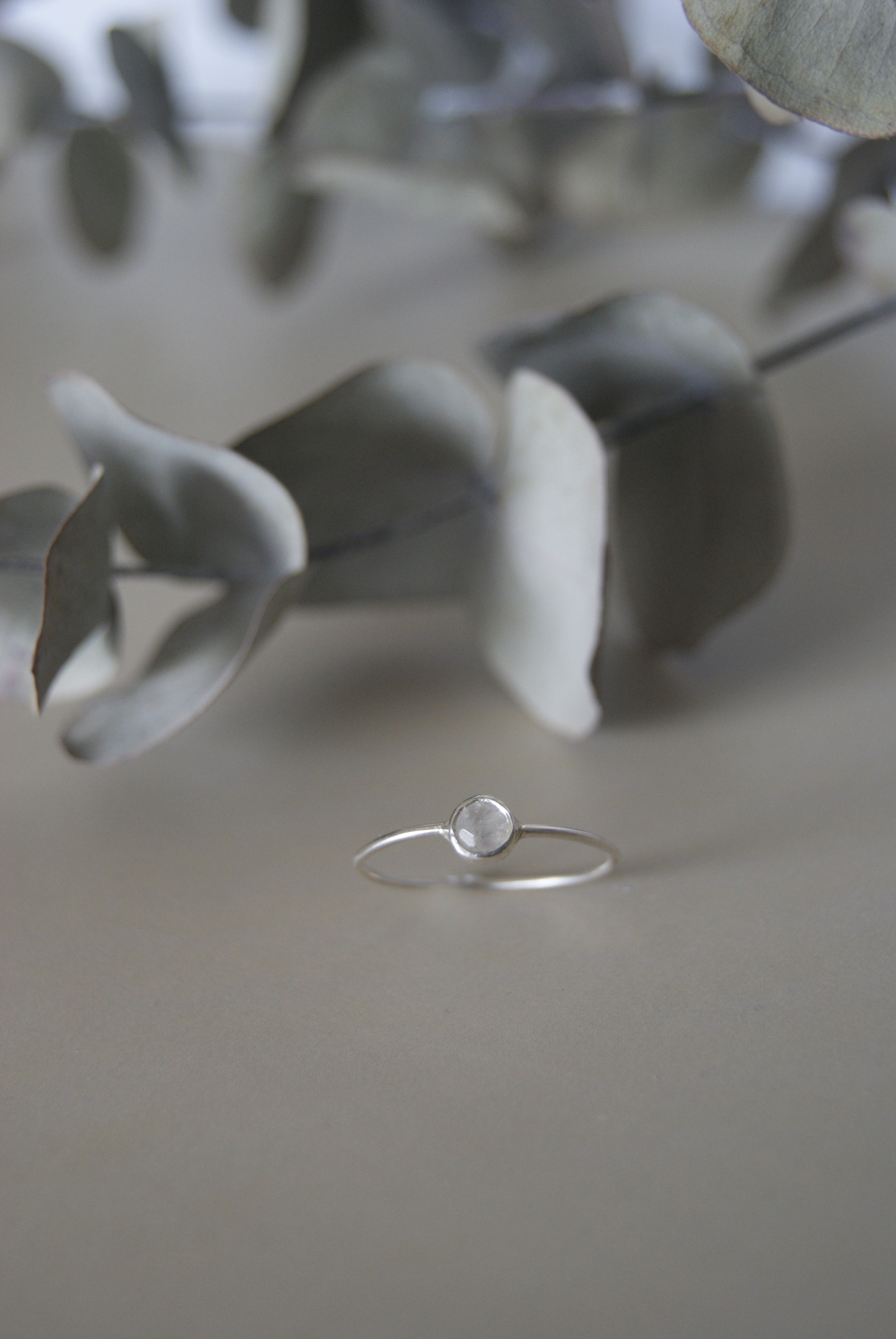 Bague pierre de naissance